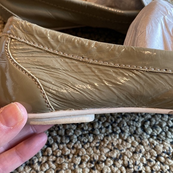 Cole Haan Patent Leather & Leather Loafers Women’s Size 5 in Gray & White EUC - Picture 9 of 9